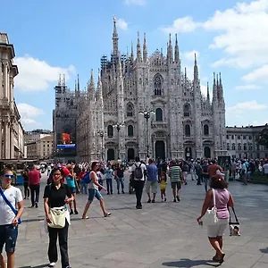 Апартаменты Flat In Duomo, Милан